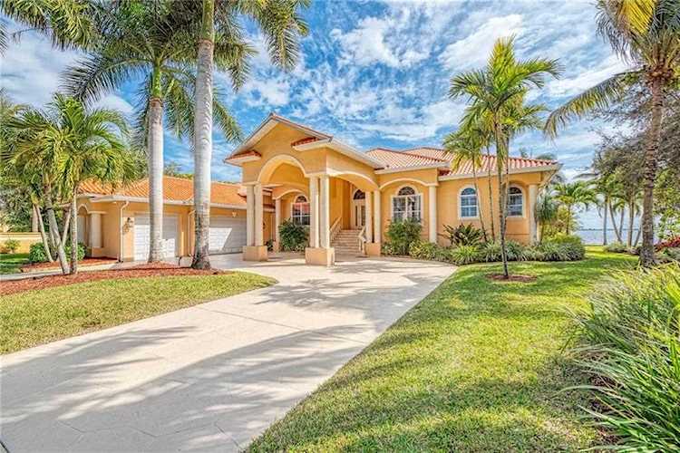 21460 Harborside Blvd Port Charlotte, FL 33952