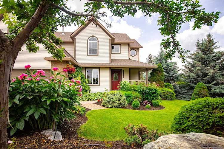 1625 Crawford Road Kelowna, BC V1W3A9