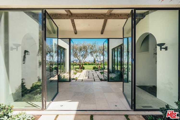 375 Fordyce Road Los Angeles, CA 90049