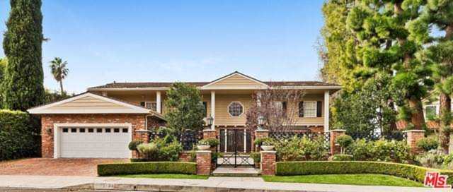 15539 Aqua Verde Drive Los Angeles, CA 90077