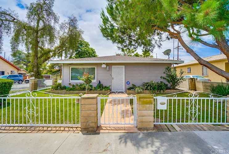 2826 E 56th Long Beach, CA 90805