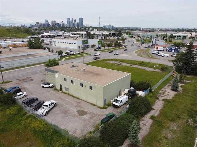 3004 Ogden Road SE Calgary, AB T2G 4N5