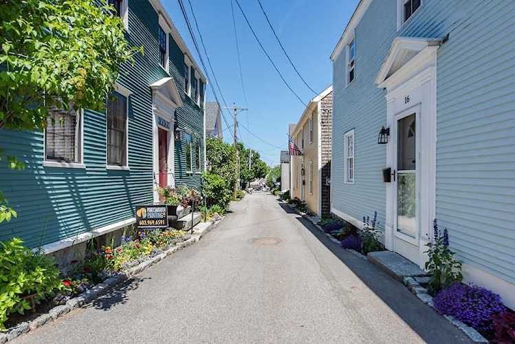 16 Hunking St Portsmouth, NH 03801