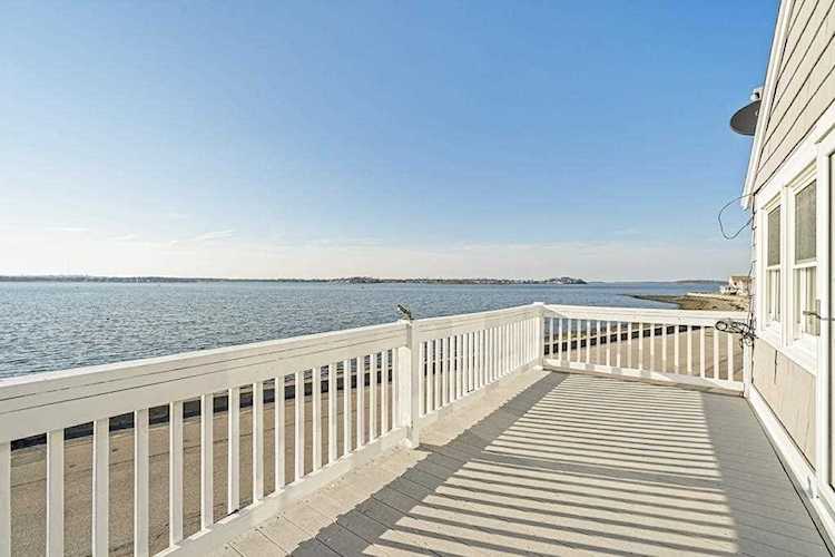 33 Fort Point Rd Weymouth, MA 02191