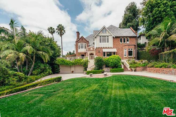 2405 Glendower Avenue Los Angeles, CA 90027