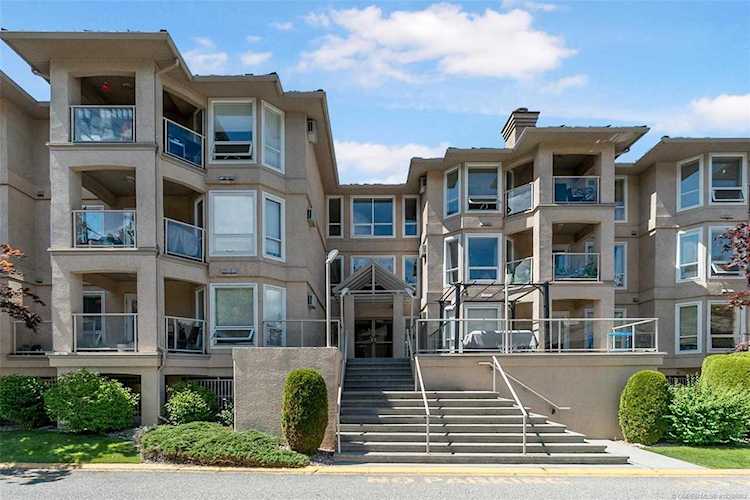 2425 Mount Baldy Drive Kelowna, BC V1V1Z3