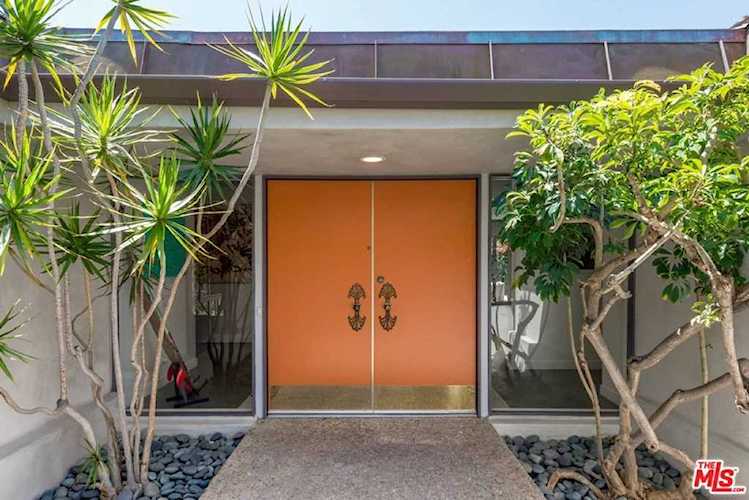 5158 Los Adornos Way Los Angeles, CA 90027