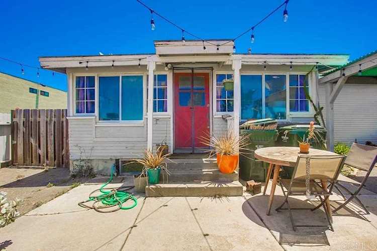 1223 N Vulcan Encinitas, CA 92024