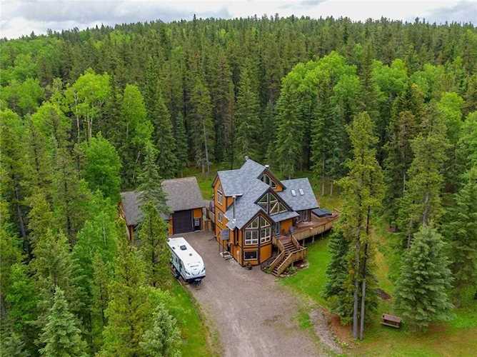 44 Breezewood Bay Bragg Creek, AB T0L 0K0