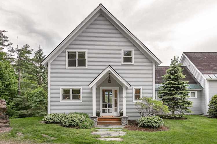 43 Perkins Ln Stowe, VT 05672