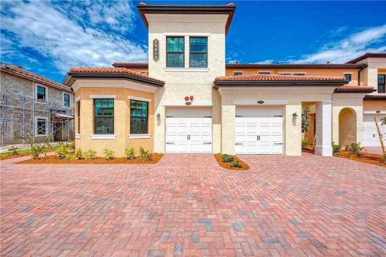 10050 Crooked Creek Dr #15-101 Venice, FL 34293