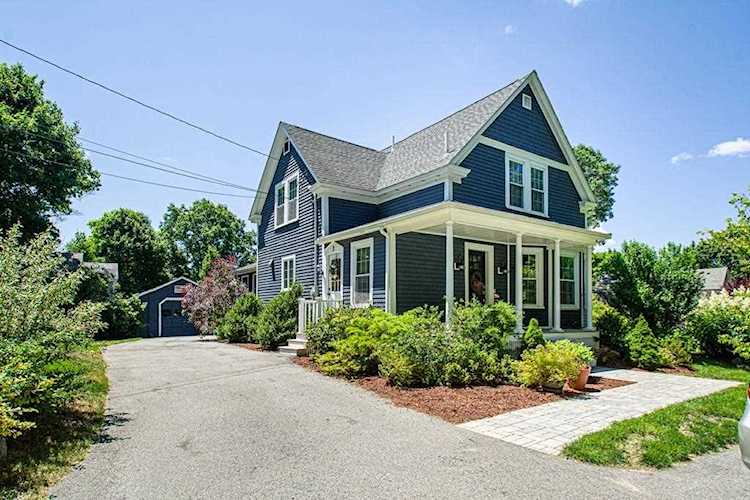 3 Middle St Andover, MA 01810