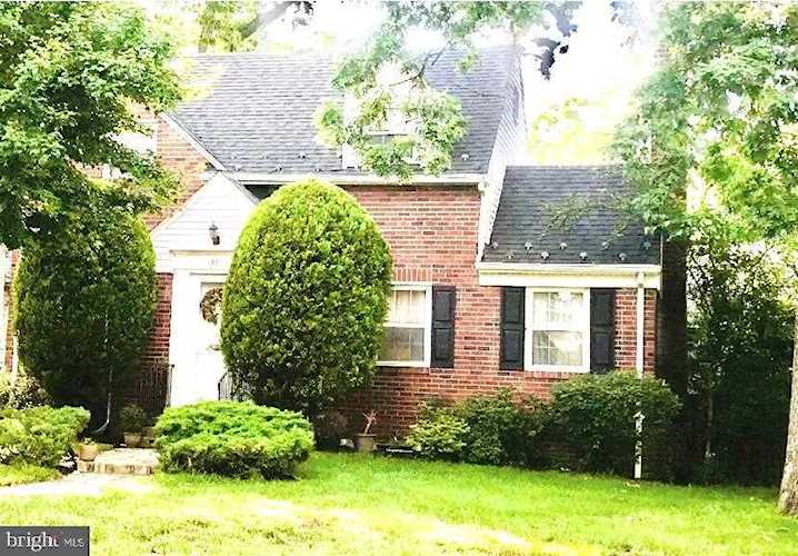 901 Chalfonte Dr Alexandria, VA 22305