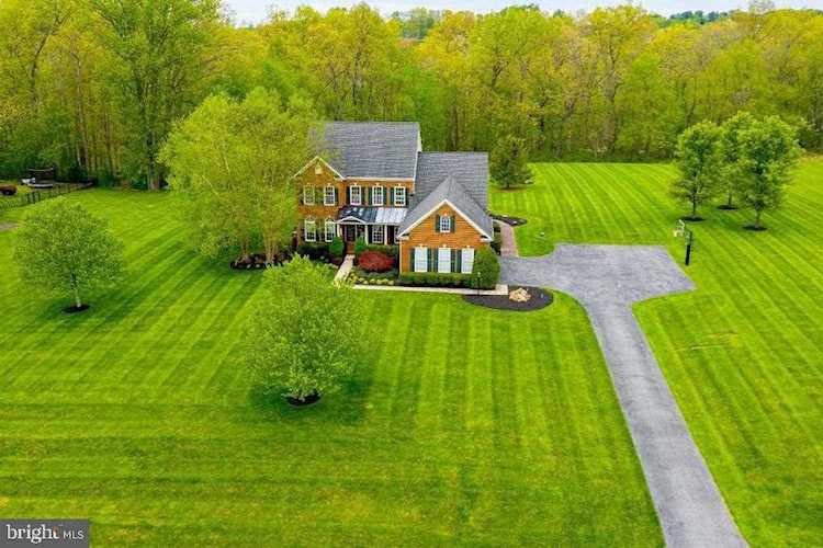 1686 Sun Berry Ct Finksburg, MD 21048
