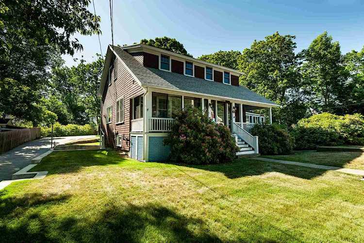 49 Main St York, ME 03909