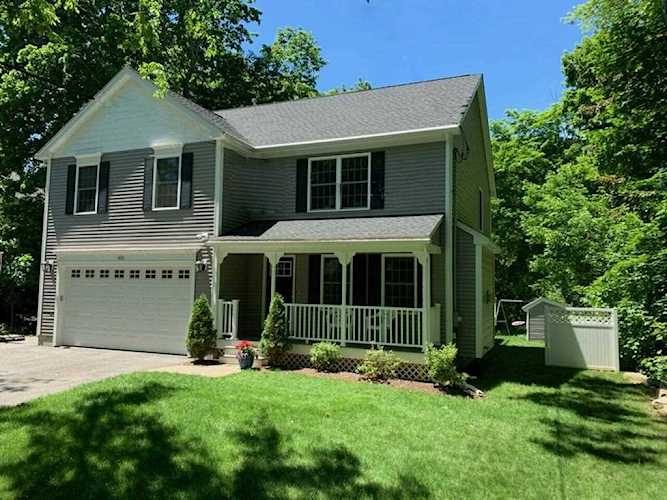 651 Hill St Northbridge, MA 01588
