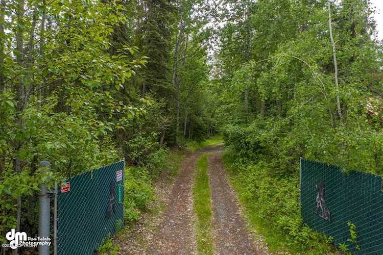 2728 E 68th Avenue Anchorage, AK 99507