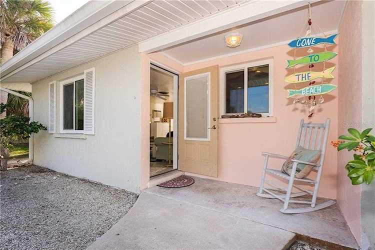 1245 Holiday Dr Englewood, FL 34223