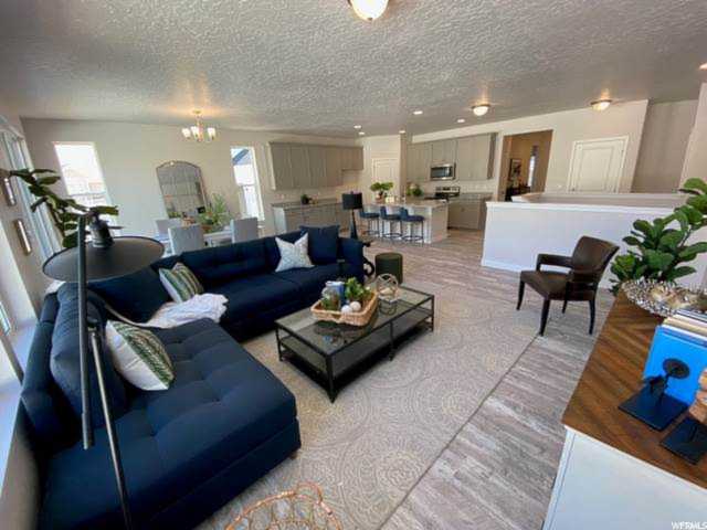 2247 W Wysteria S Dr Mapleton, UT 84664