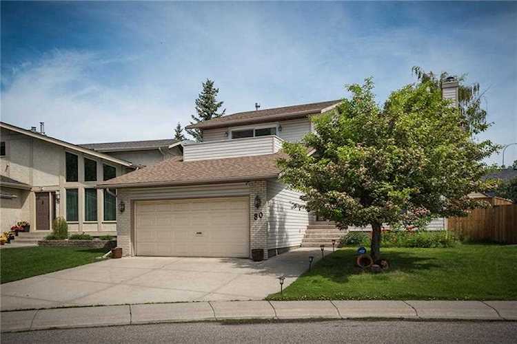80 Woodbrook Close SW Calgary, AB T2W 4E9