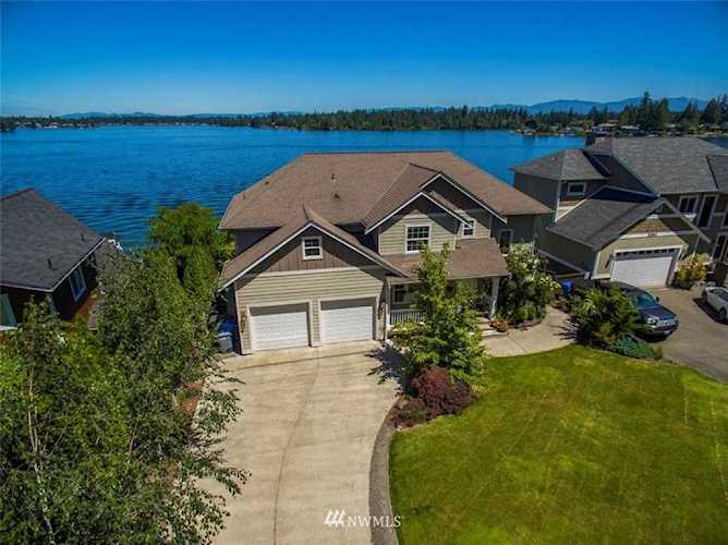 5357 W Tapps Dr E Lake Tapps, WA 98391