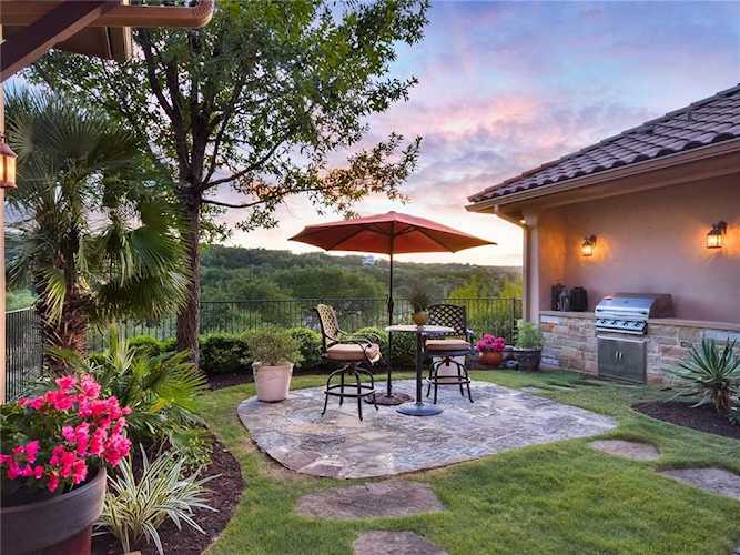 19501 Sean Avery Path Spicewood, TX 78669