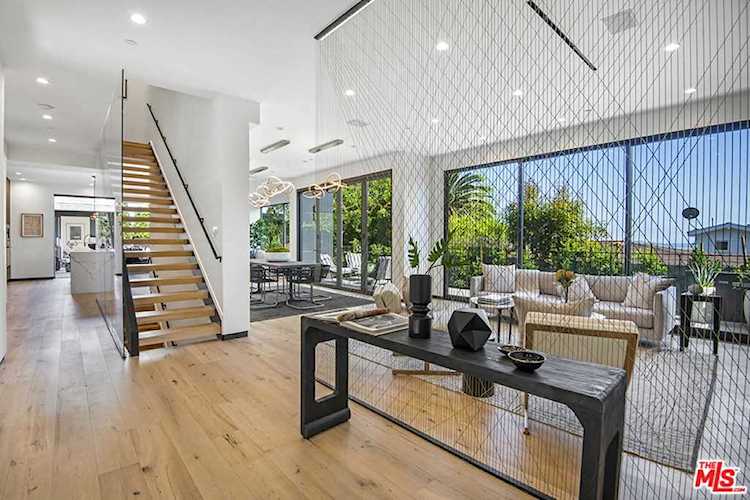 1222 Hilldale Avenue Los Angeles, CA 90069