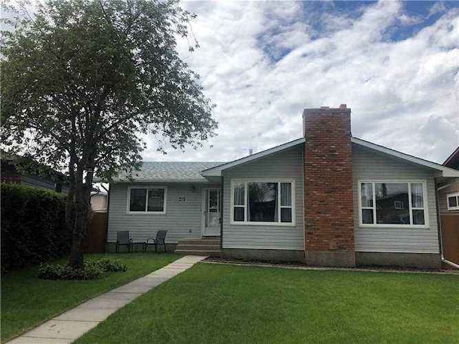 319 Templevale Place NE Calgary, AB T1Y 4V8