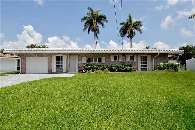2421 NE 50th St Lighthouse Point, FL 33064