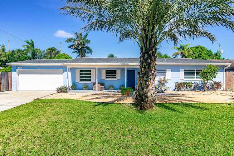 329 Cedar Avenue Cocoa Beach, FL 32931 | MLS 878651 Photo 1
