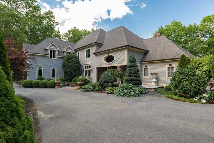 22 Deer Meadow Rd Durham, NH 03824