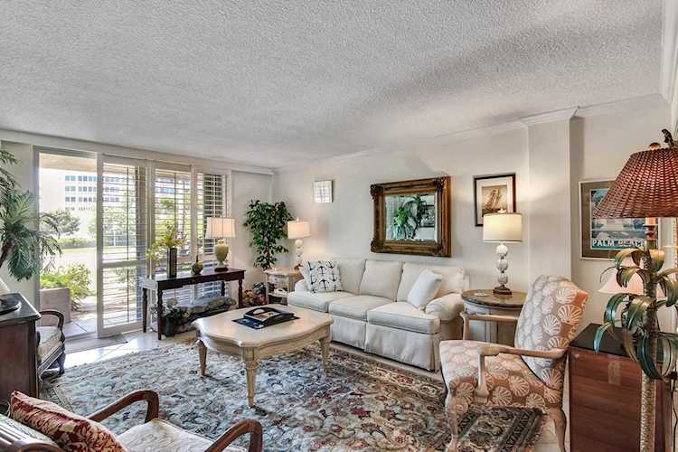139 Sunrise Avenue #103 Palm Beach, FL 33480