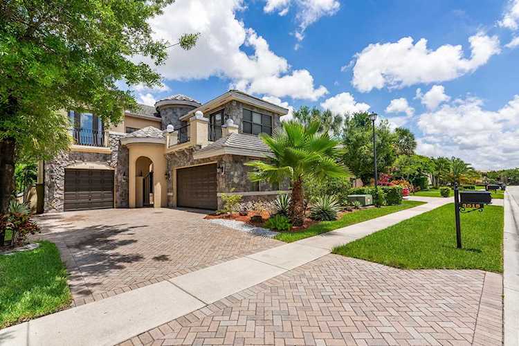 3518 Collonade Drive Wellington, FL 33449