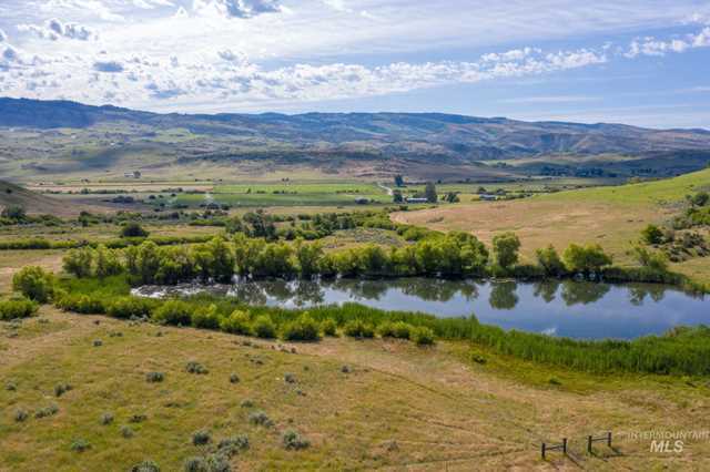 159 Sweet Ola Hwy Ola, ID 83657