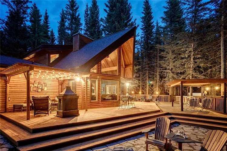 40 Mountain Lion Place Bragg Creek, AB T0L 0K0