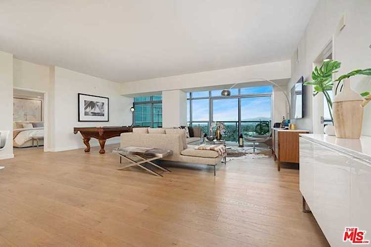 13700 Marina Pointe Drive #1808 Marina Del Rey, CA 90292