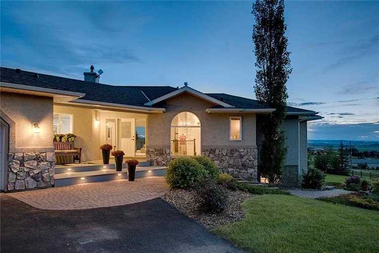 263035 16 Street W #200 Rural Foothills County, AB T1S 3M4
