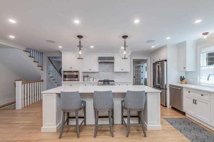 26 Plummer Ave Newburyport, MA 01950
