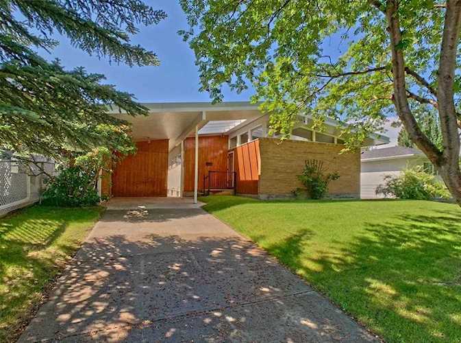1236 Rosehill Drive NW Calgary, AB T2K 1M1