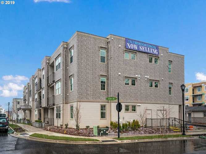 28750 SW Campanile Ln #210 Wilsonville, OR 97070