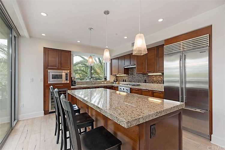 3040 Scholarship Irvine, CA 92612