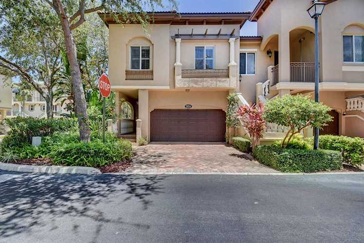 3034 Waterside Circle Boynton Beach, FL 33435