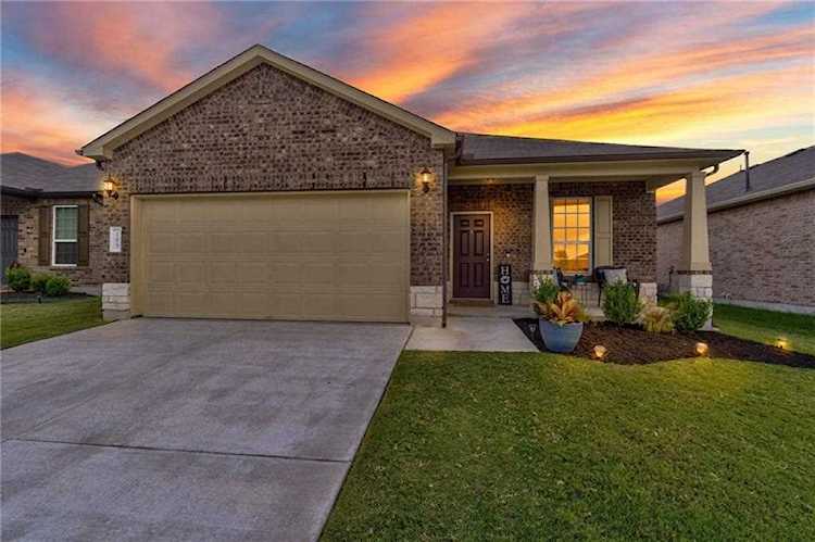 185 Martha Dr Buda, TX 78610