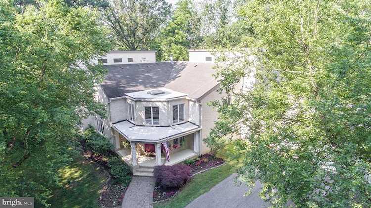 631 Sideling Ct Sykesville, MD 21784
