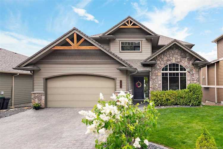 840 Hewetson Avenue Kelowna, BC V1W5C9