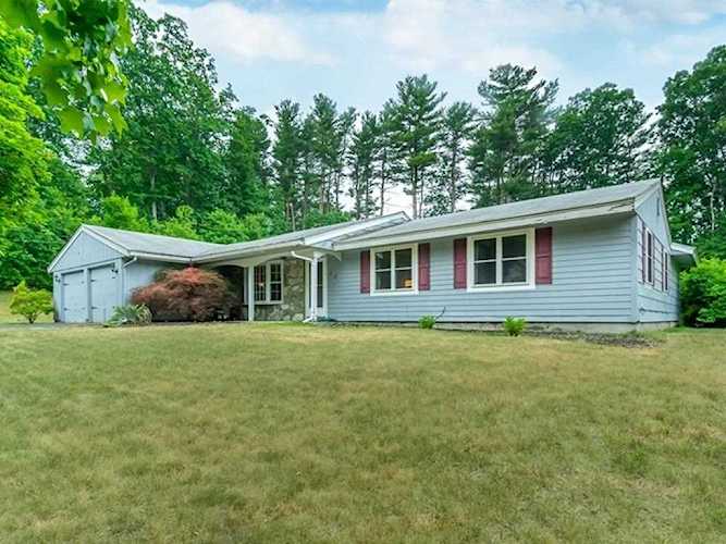 4 Tanglewood Way N Andover, MA 01810