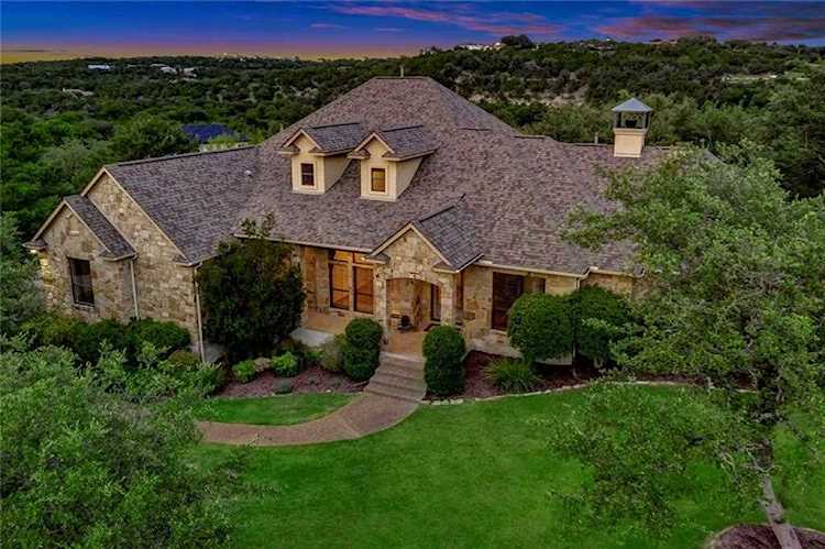19714 Fig Bluff Ln Spicewood, TX 78669