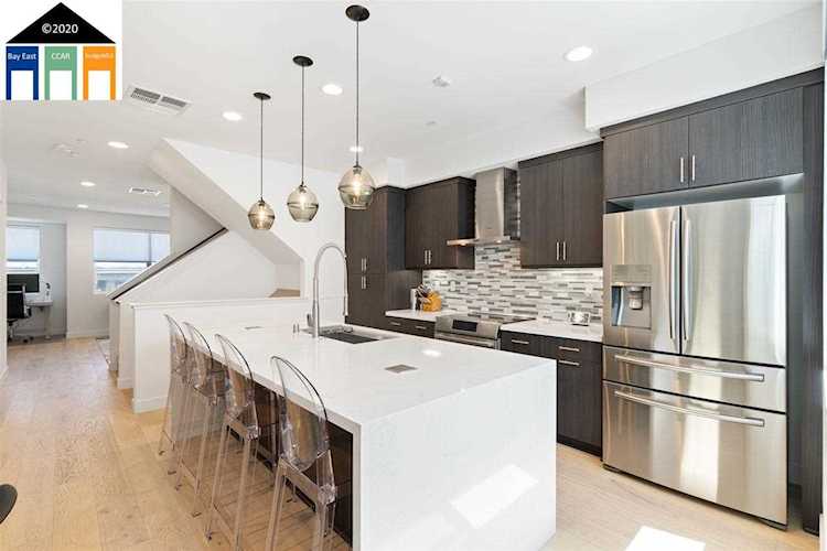 1517 Pullman Oakland, CA 94067