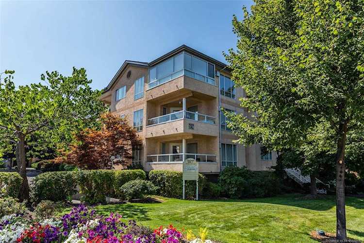 727 Houghton Road Kelowna, BC V1X7J7