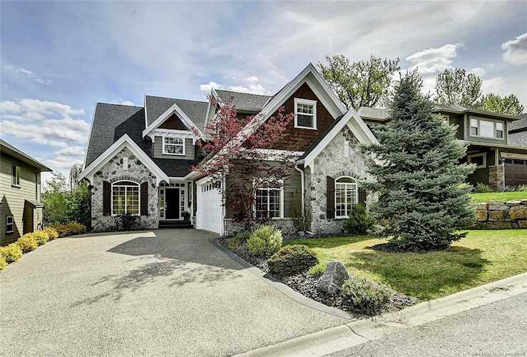 5025 Treadgold Court Kelowna, BC V1W5B4